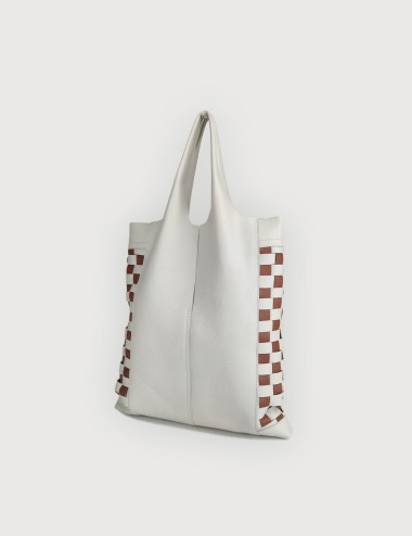 Envelope Shopping in Pelle Martellata con Intreccio Cuoio - Off White