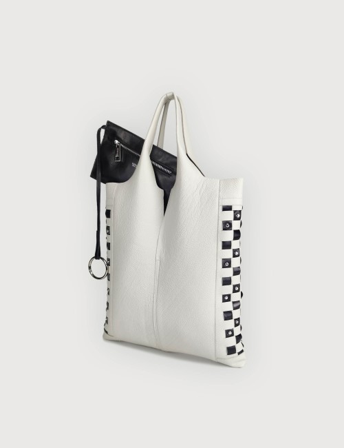 Envelope Shopping Bag in Leather with Interlaced Details - Off white
